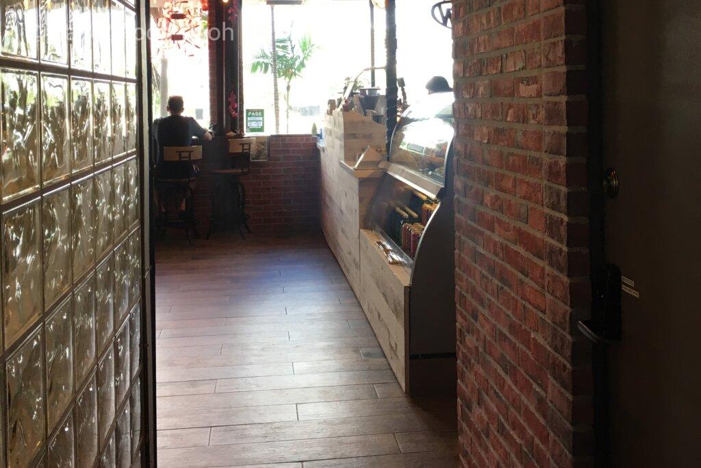 ワイキキの穴場カフェ「brew&foam coffee house」